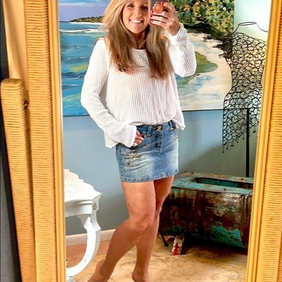 VTG Marilu, Jean Skirt w/Beautiful Embellished Designs, Like New Condition, S - Picture 1 of 10